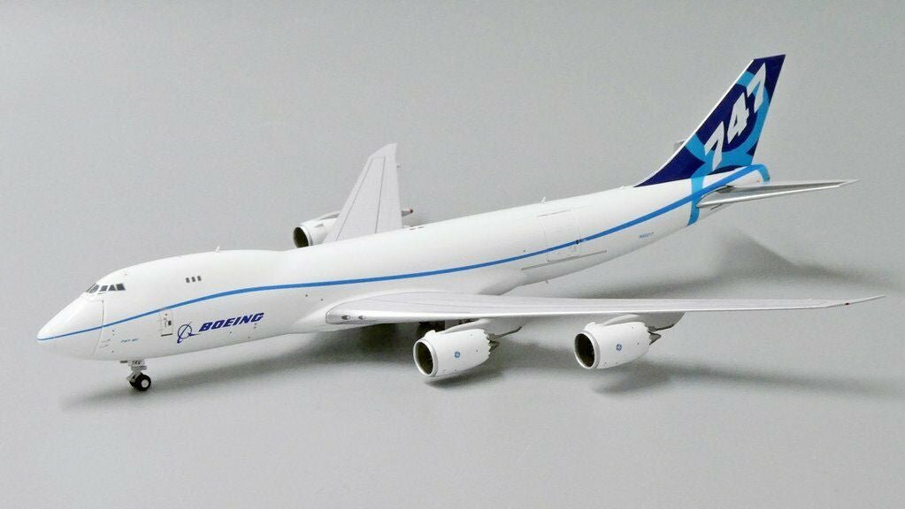 JC Wings 1:400 Boeing 747 - 8F LH4169C
