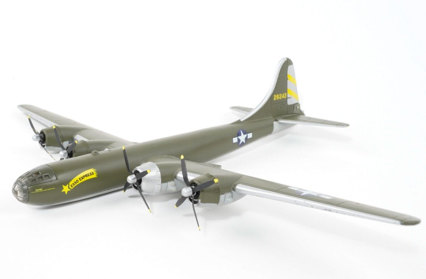 Corgi AA31801 1:144 USAF B-29 Superfortress "Esso Express"