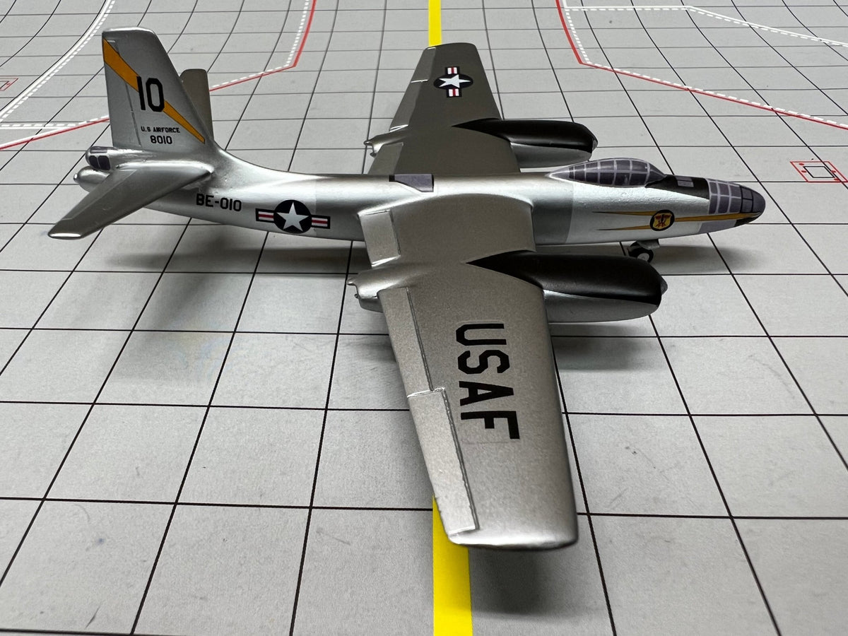 Sky Classics 1:200 USAF B - 45 85th BS Sculthrope 1955