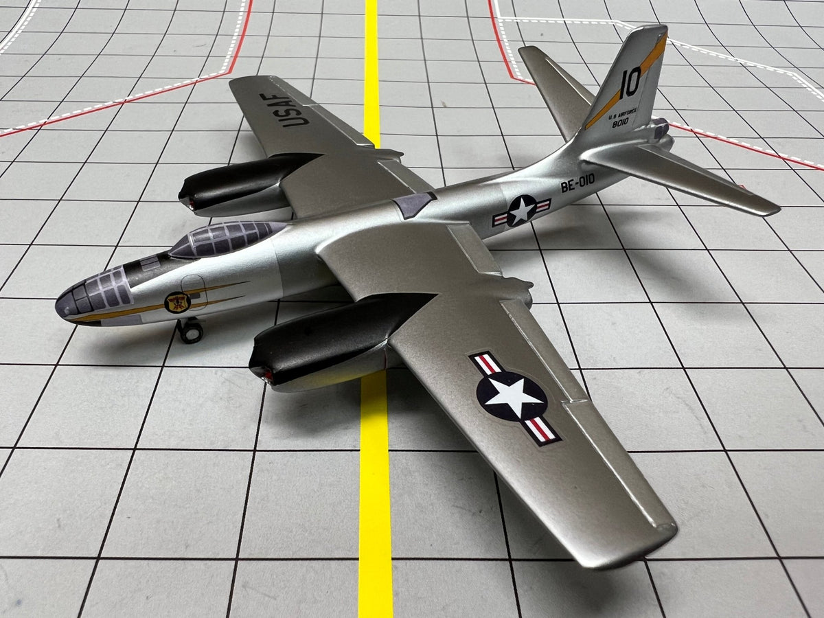Sky Classics 1:200 USAF B - 45 85th BS Sculthrope 1955